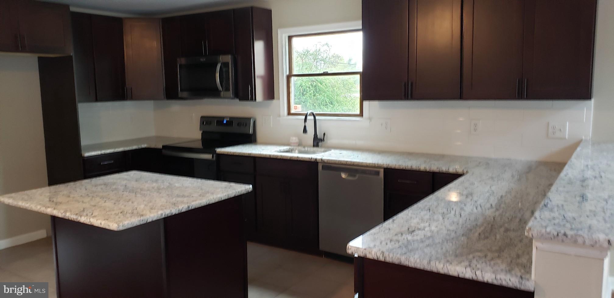 196 County House Road Clarksboro, NJ 08020 - Photo 3 of 14