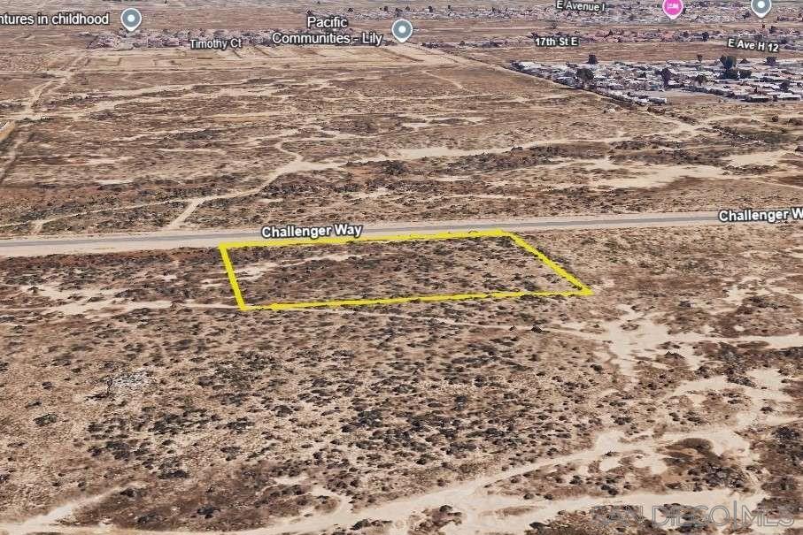 0 Challenger Way Lancaster, CA 93535 - Photo 31 of 43 a view of outdoor space with wooden fence