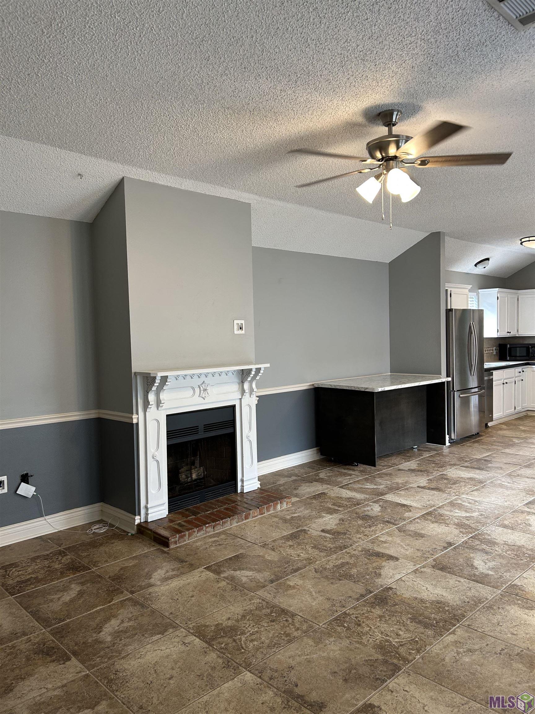 240 Meadow Bend Drive Baton Rouge, LA 70820 - Photo 5 of 9