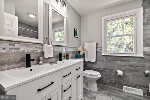 $584,900 | 506 Cambridge Drive, Newark, DE 19711