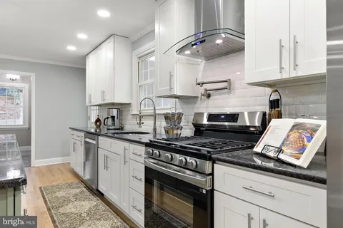 $584,900 | 506 Cambridge Drive, Newark, DE 19711