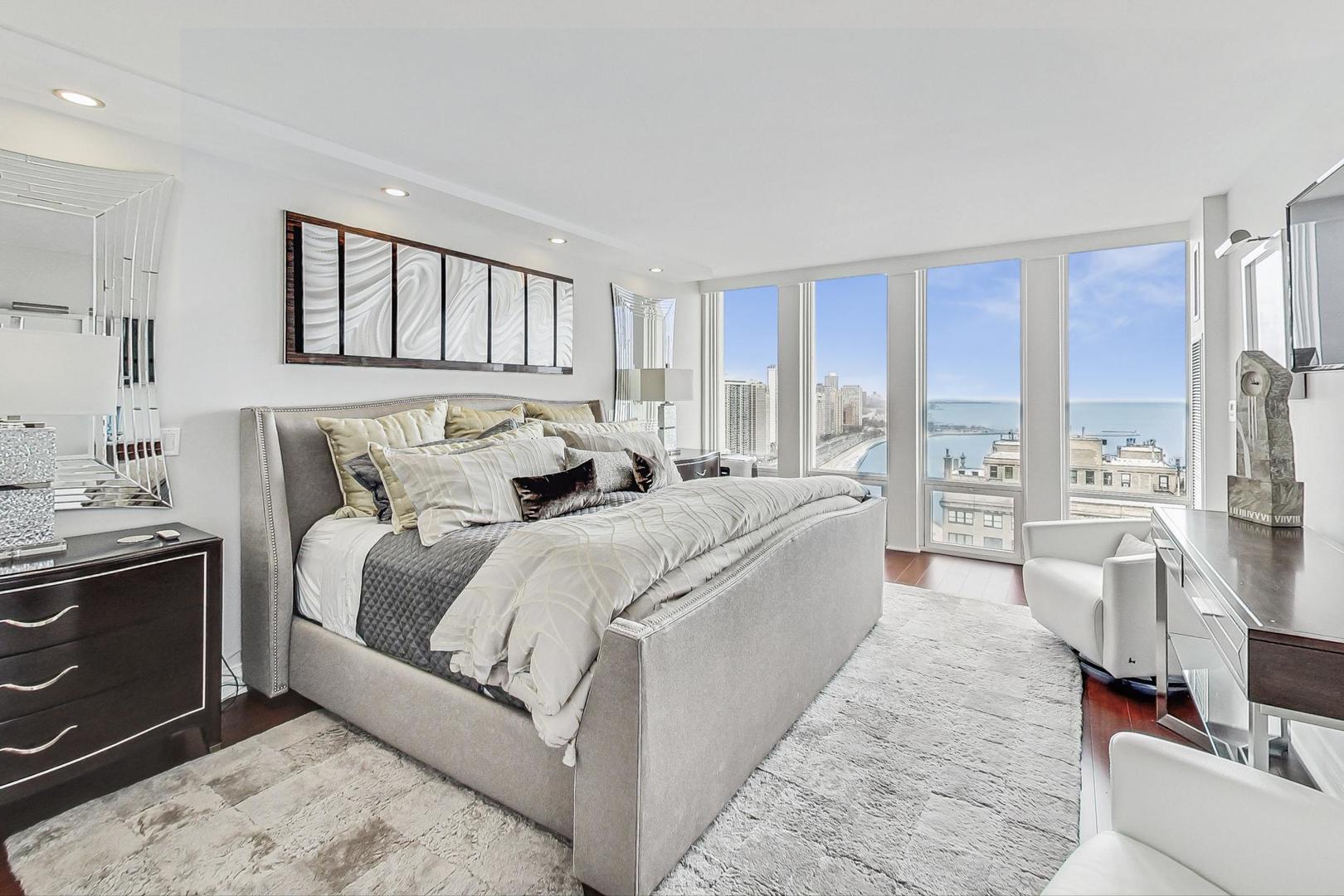 200 East Delaware Place, Unit 30C Chicago, IL 60611 - Photo 27 of 57