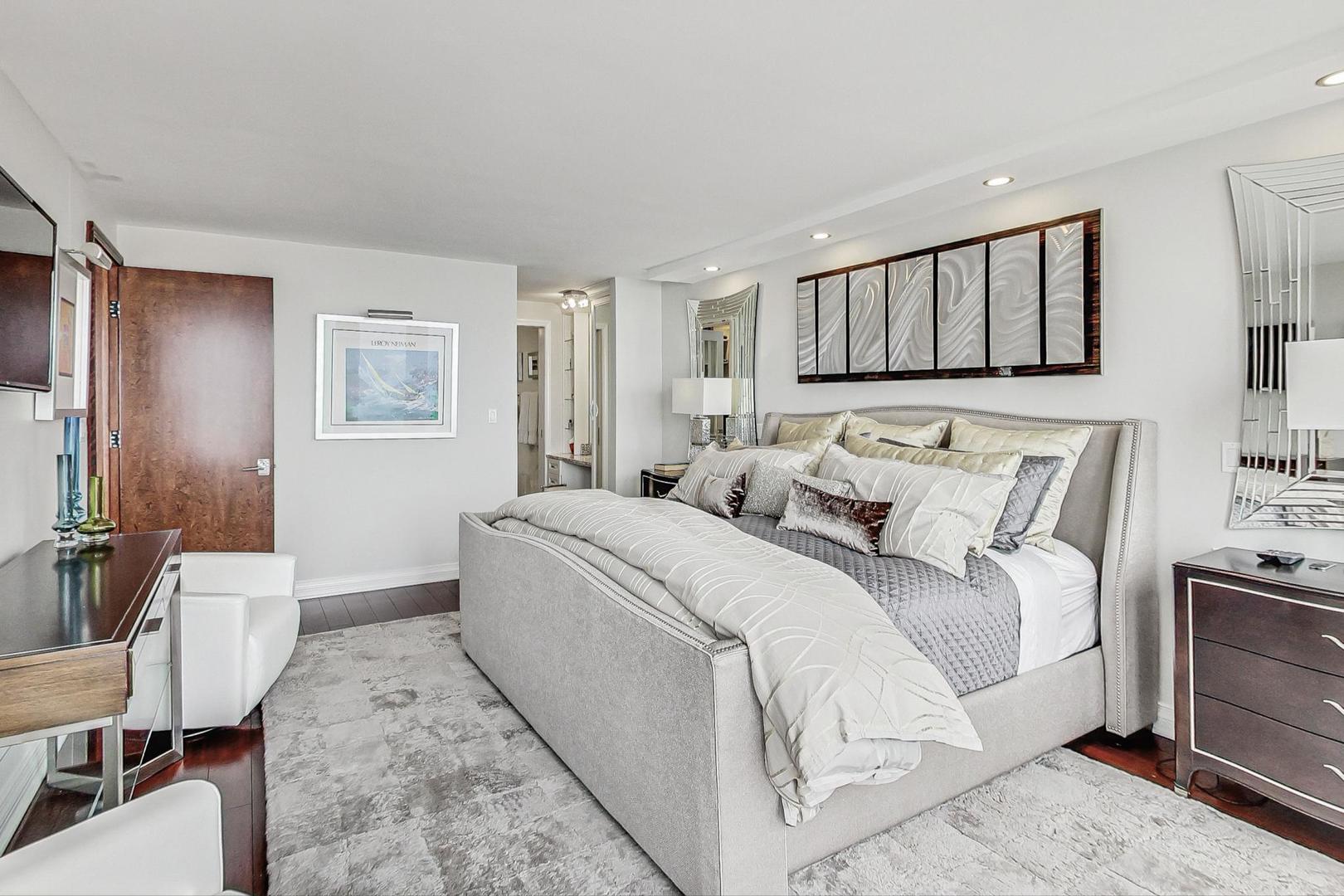 200 East Delaware Place, Unit 30C Chicago, IL 60611 - Photo 28 of 57