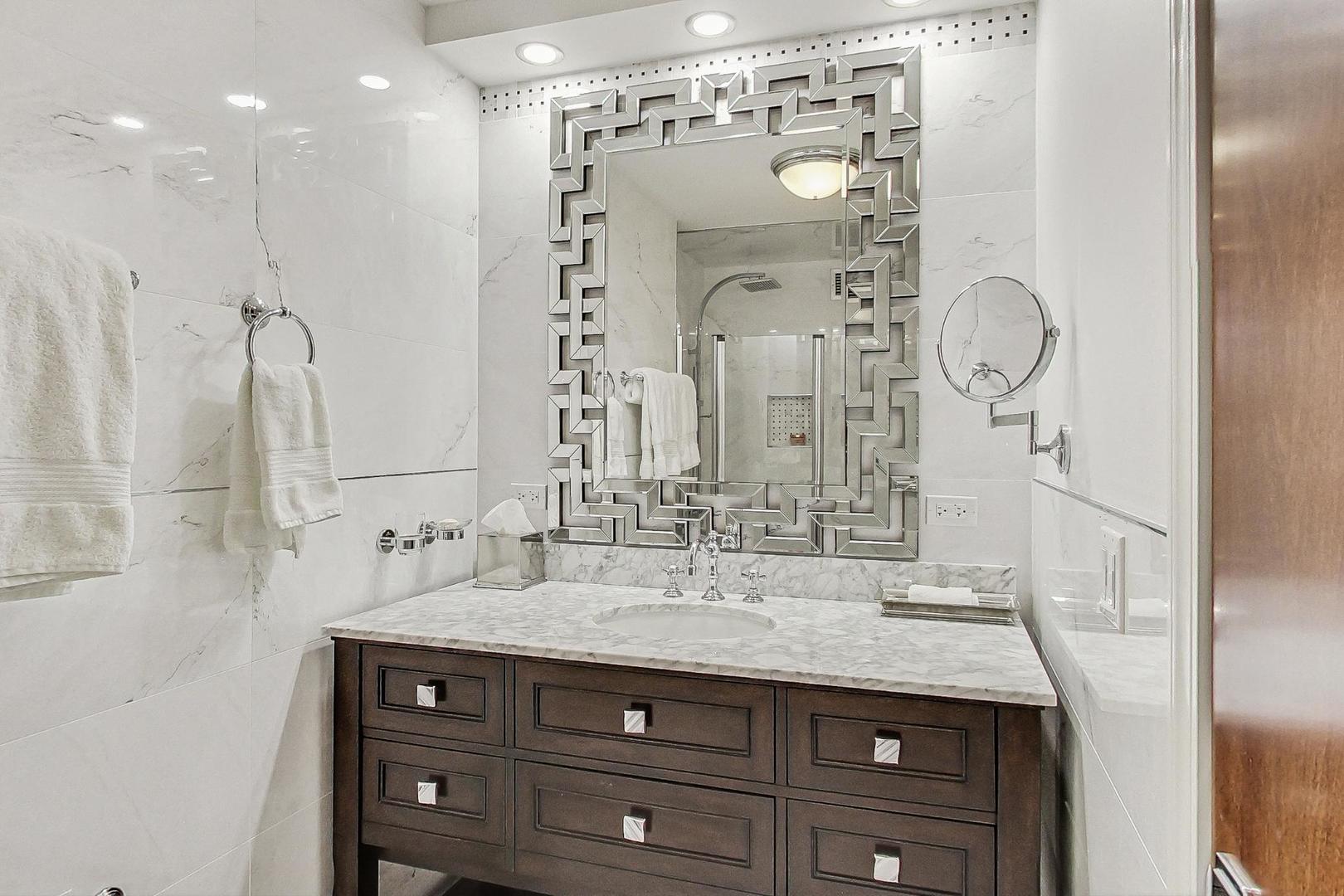 200 East Delaware Place, Unit 30C Chicago, IL 60611 - Photo 36 of 57