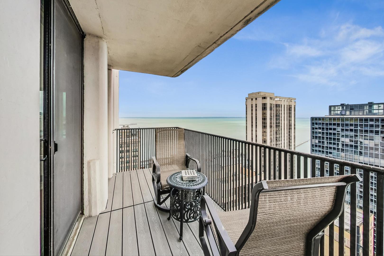 200 East Delaware Place, Unit 30C Chicago, IL 60611 - Photo 37 of 57