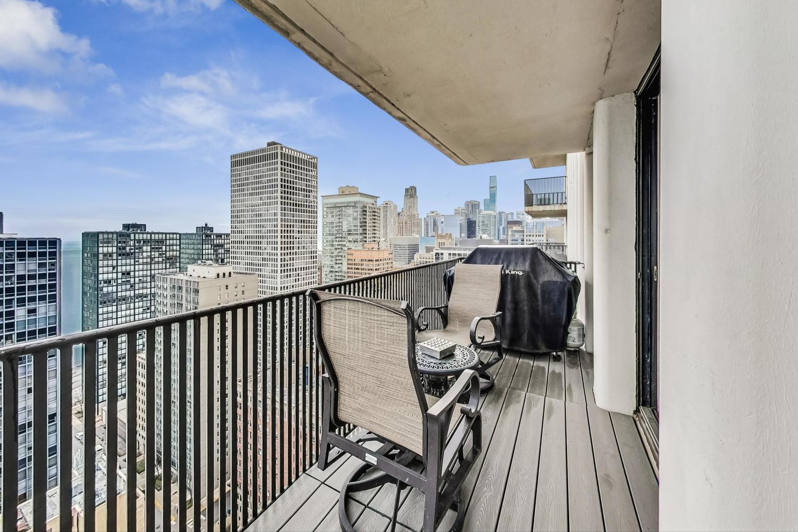 200 East Delaware Place, Unit 30C Chicago, IL 60611 - Photo 38 of 57