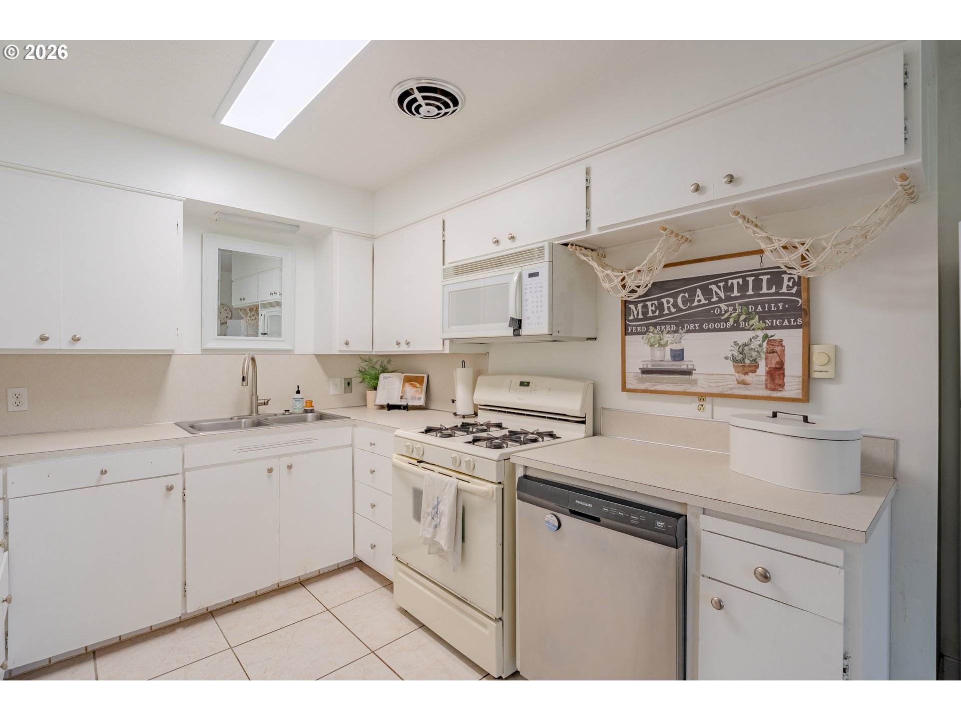 715 Northeast 22nd Avenue Camas, WA 98607 - Photo 11 of 48