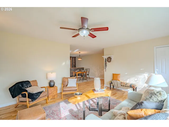 $625,000 | 715 Northeast 22nd Avenue, Camas, WA 98607