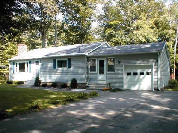 68 Bellamy Road Dover, NH 03820 - Photo 1 of 4