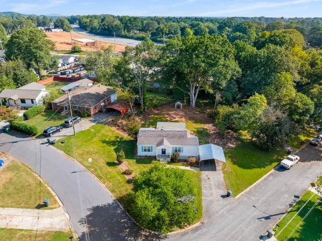 $2,300 | 1801 Crestridge Drive Southeast, Marietta, GA 30067