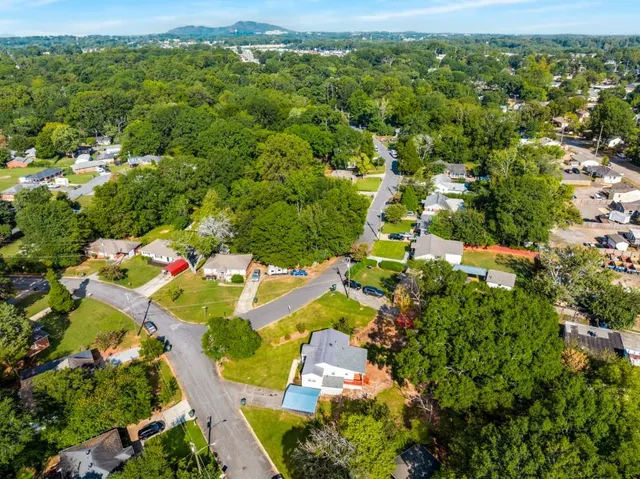 $2,300 | 1801 Crestridge Drive Southeast, Marietta, GA 30067