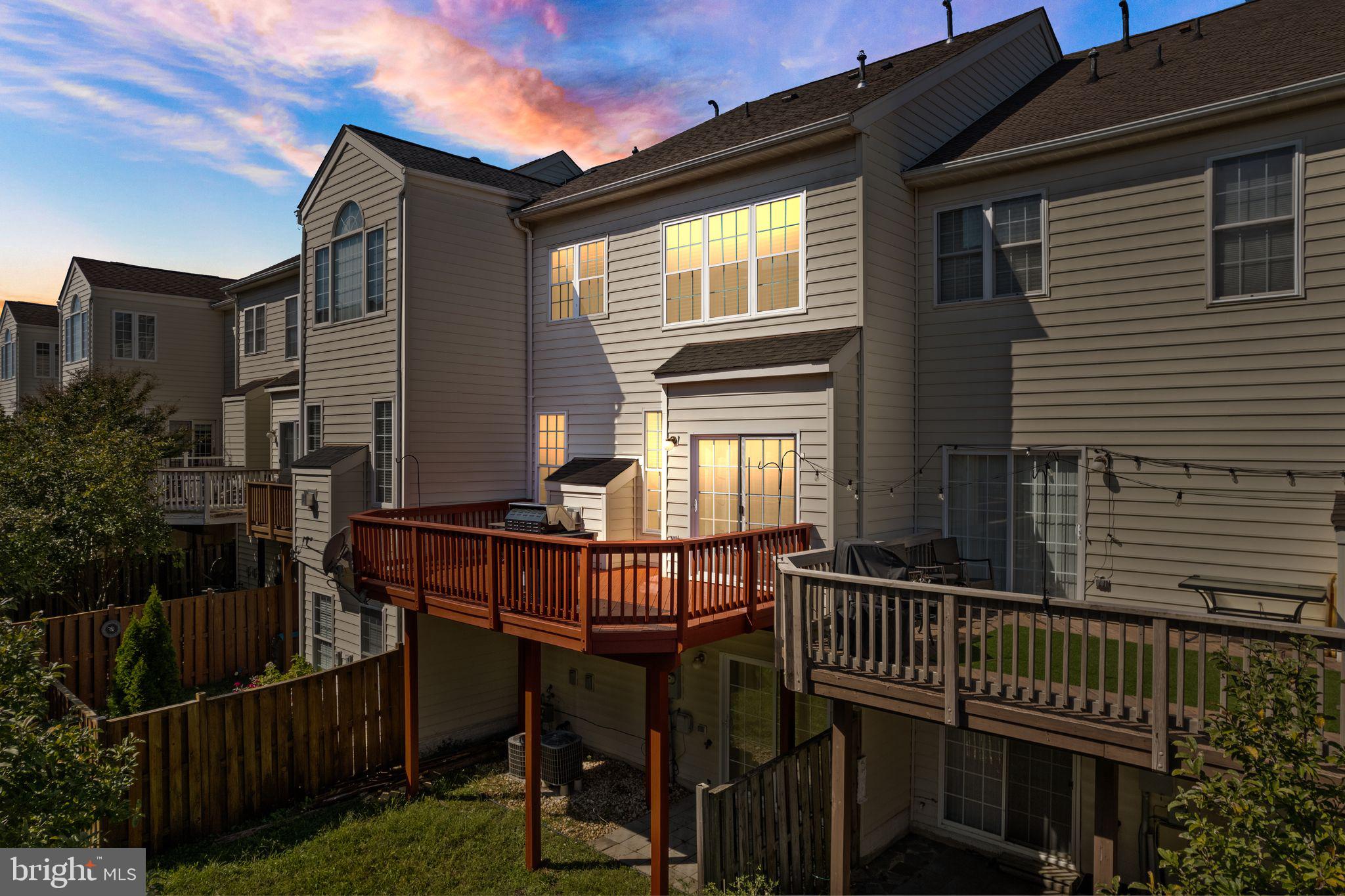 42711 Newcomer Terrace Chantilly, VA 20152 - Photo 2 of 57