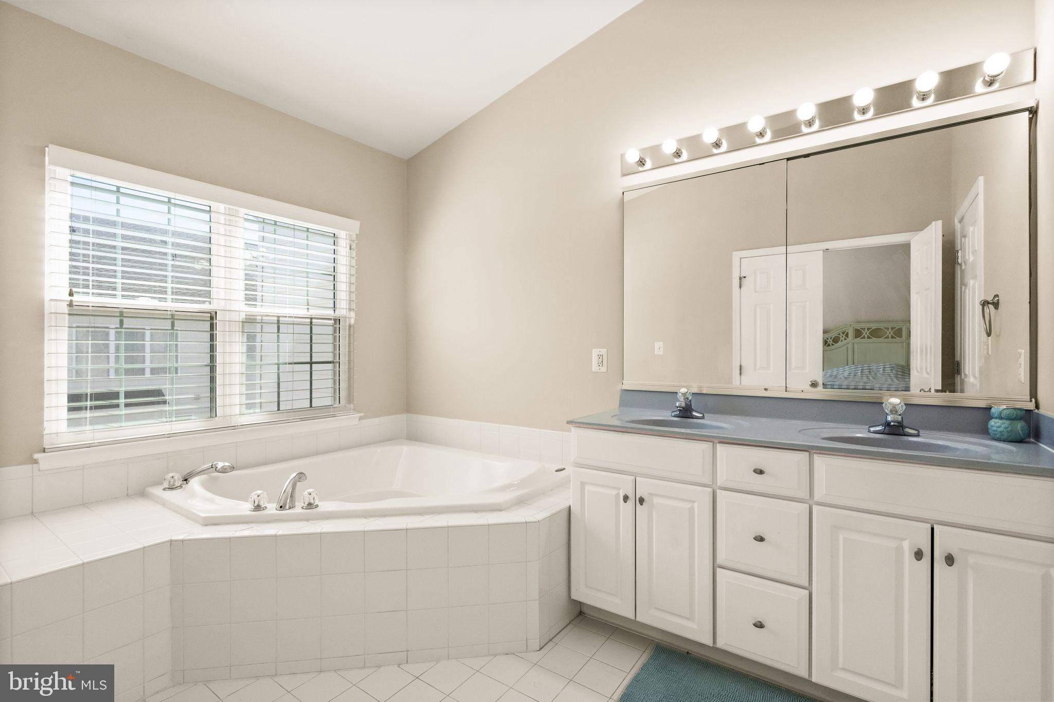 42711 Newcomer Terrace Chantilly, VA 20152 - Photo 22 of 57