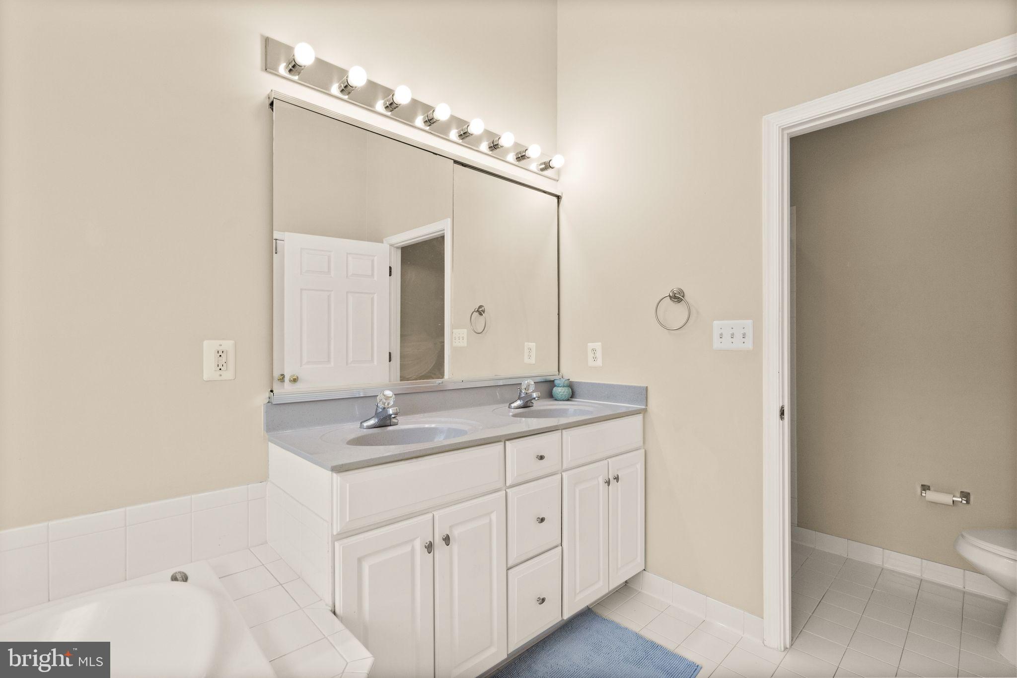 42711 Newcomer Terrace Chantilly, VA 20152 - Photo 23 of 57