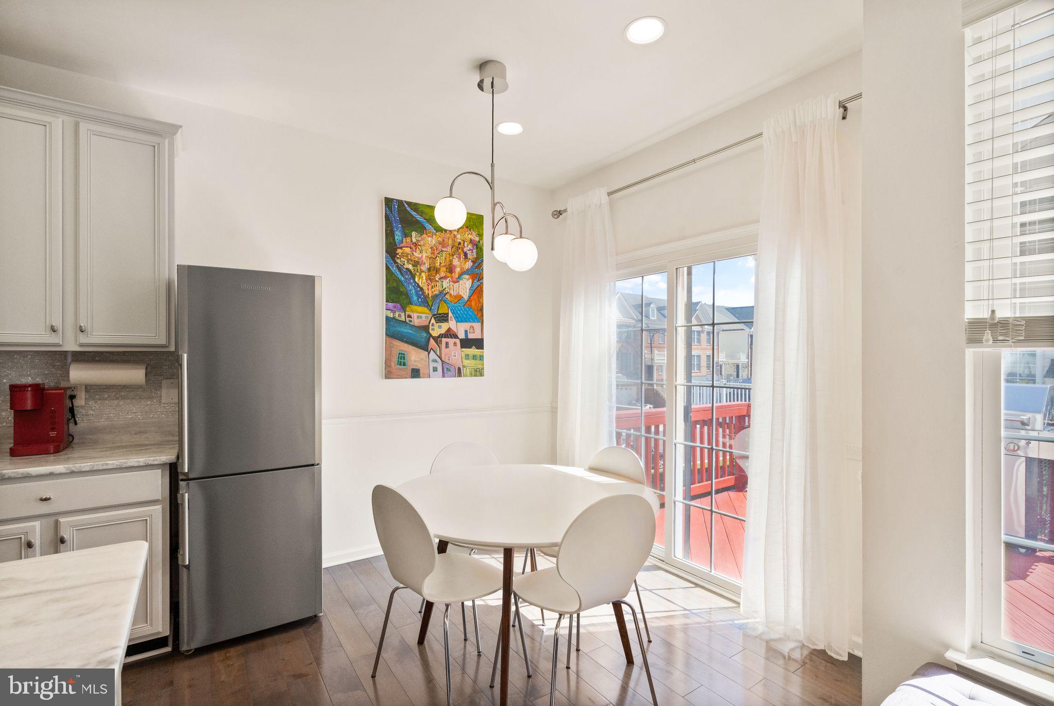 42711 Newcomer Terrace Chantilly, VA 20152 - Photo 7 of 57