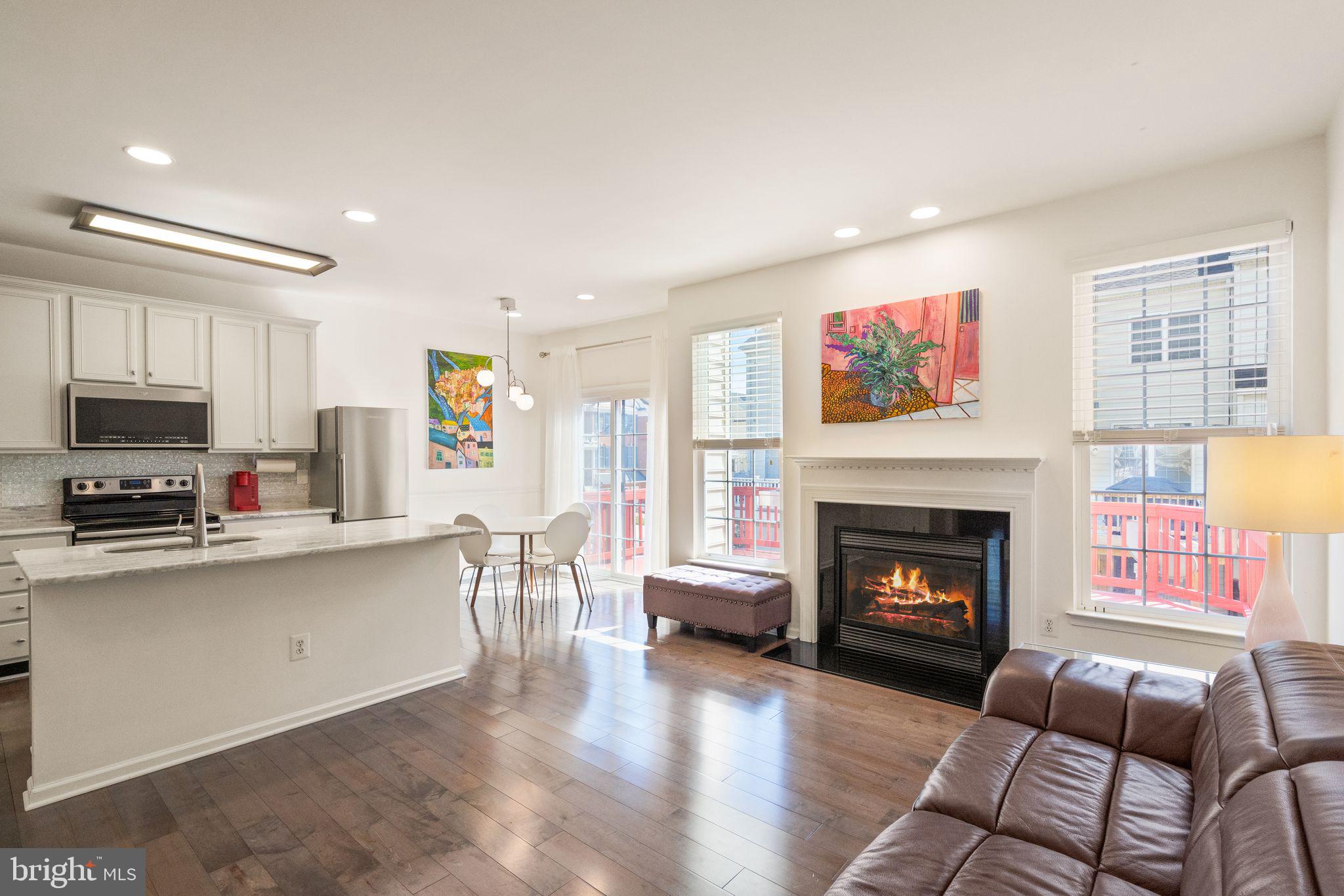 42711 Newcomer Terrace Chantilly, VA 20152 - Photo 9 of 57