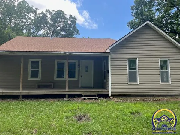 $130,000 | 803 Ellinwood Street, Osage City, KS 66523
