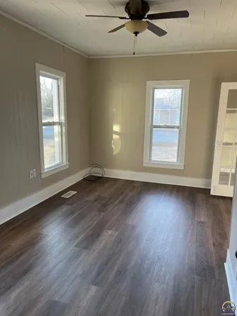 $130,000 | 803 Ellinwood Street, Osage City, KS 66523