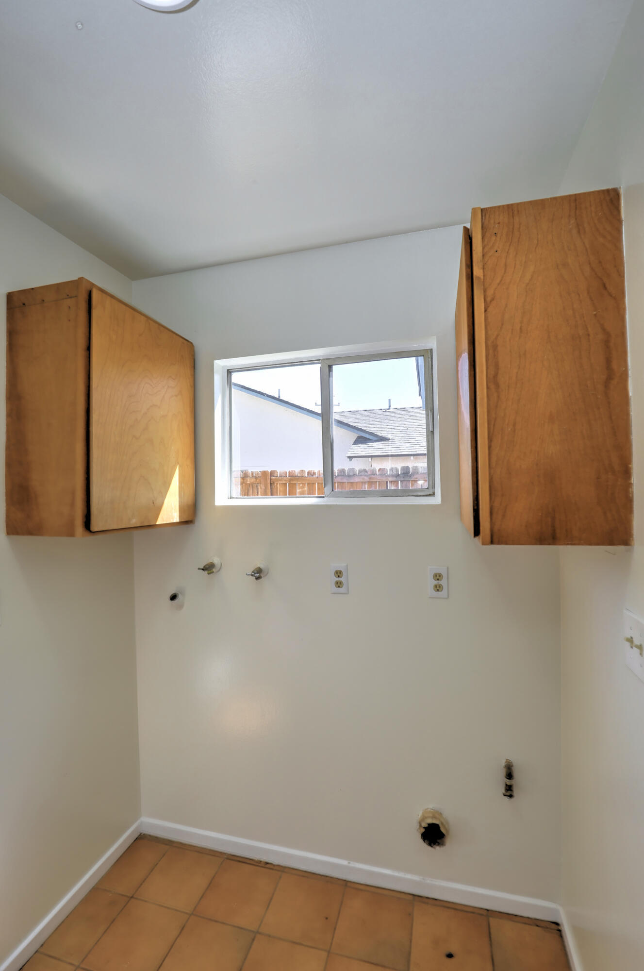 5058 Rocoso Way Santa Barbara, CA 93111 - Photo 15 of 19 a view of an empty room