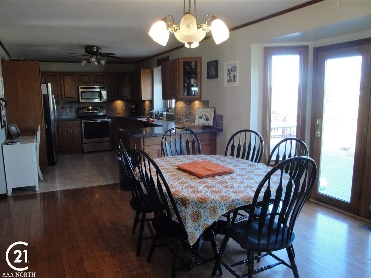 7079 General Squier Road Almont, MI 48003 - Photo 5 of 26 31374328-4.JPG