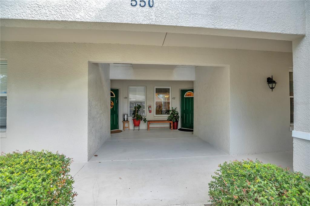 550 Cranes Way, Unit 122 Altamonte Springs, FL 32701 - Photo 2 of 26 a view of livingroom with furniture