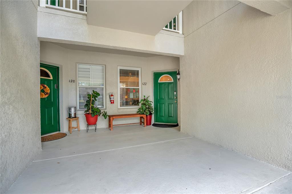 550 Cranes Way, Unit 122 Altamonte Springs, FL 32701 - Photo 3 of 26 a view of a room with furniture and garden
