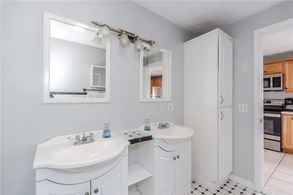 $409,900 | 422 Lake Shore Drive, Warwick, RI 02889