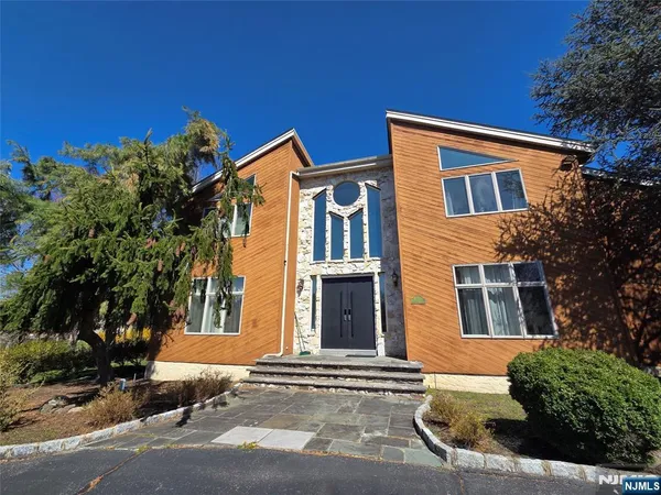 $1,290,000 | 4 Valenza Lane, Blauvelt, NY 10913