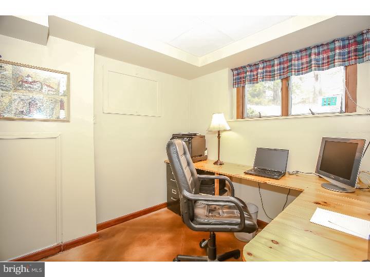 414 Marple Road Broomall, PA 19008 - Photo 19 of 25 Office / Study