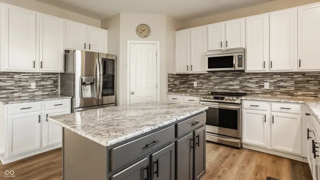 $574,900 | 3550 Burlingame Boulevard, Carmel, IN 46074