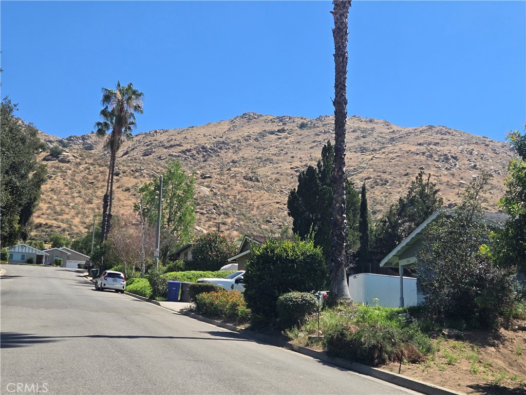 231 Hillandale Court Riverside, CA 92507 - Photo 12 of 15