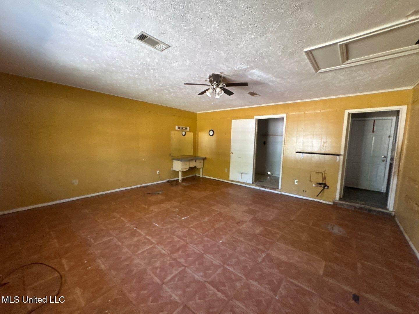 4867 Rosehaven Drive Jackson, MS 39209 - Photo 16 of 24 79-Nov 27 2025 10_38am-PEec