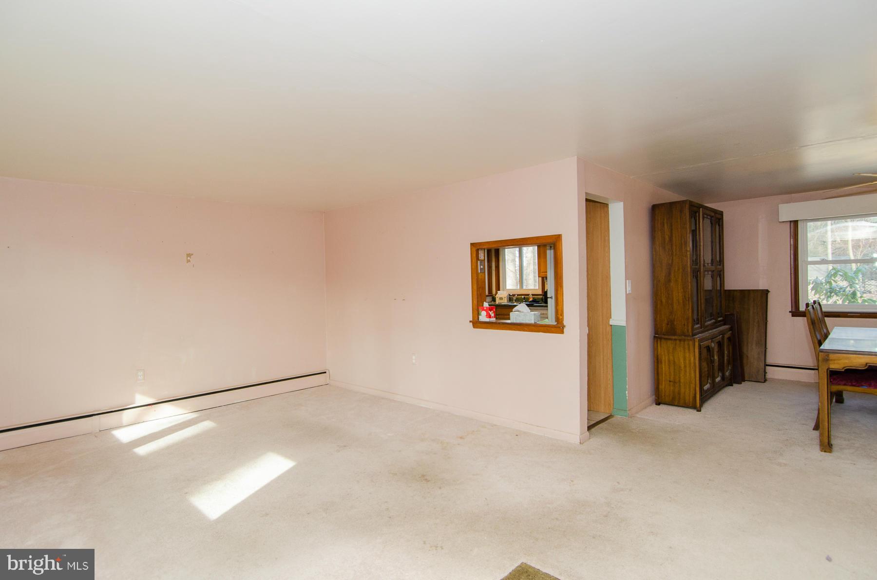 13941 Blenheim Road North Phoenix, MD 21131 - Photo 2 of 30 Living Room