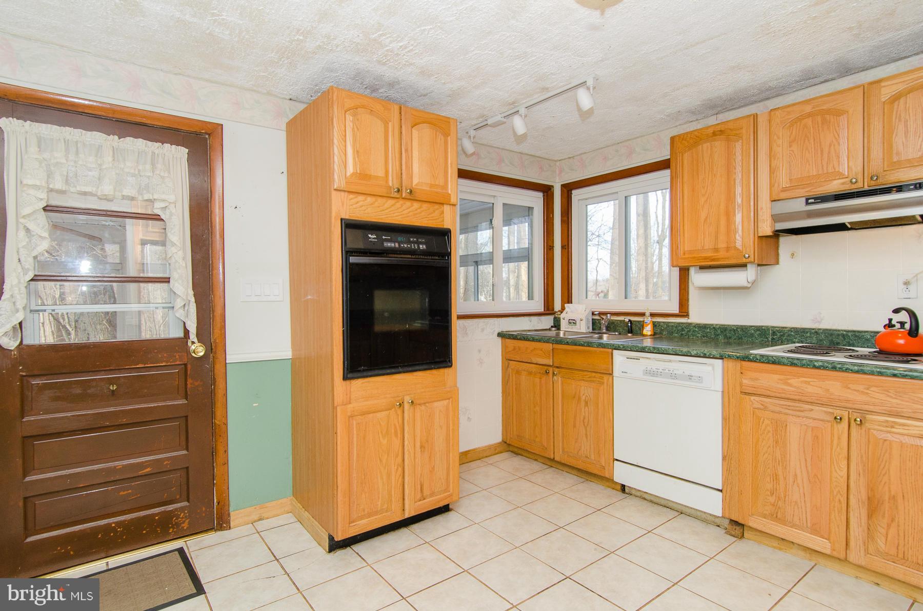 13941 Blenheim Road North Phoenix, MD 21131 - Photo 8 of 30 Kitchen