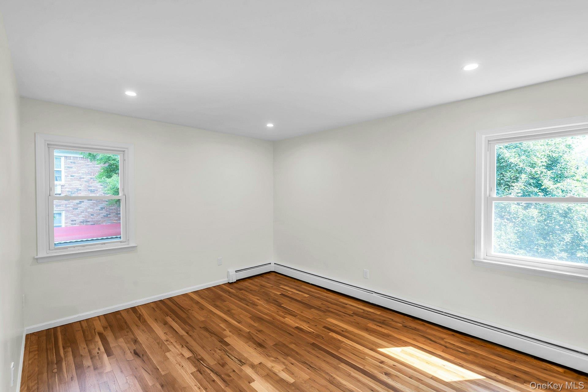 7 Anchorage Road, Unit 2 Port Washington, NY 11050 - Photo 14 of 16 Gallery Image 14