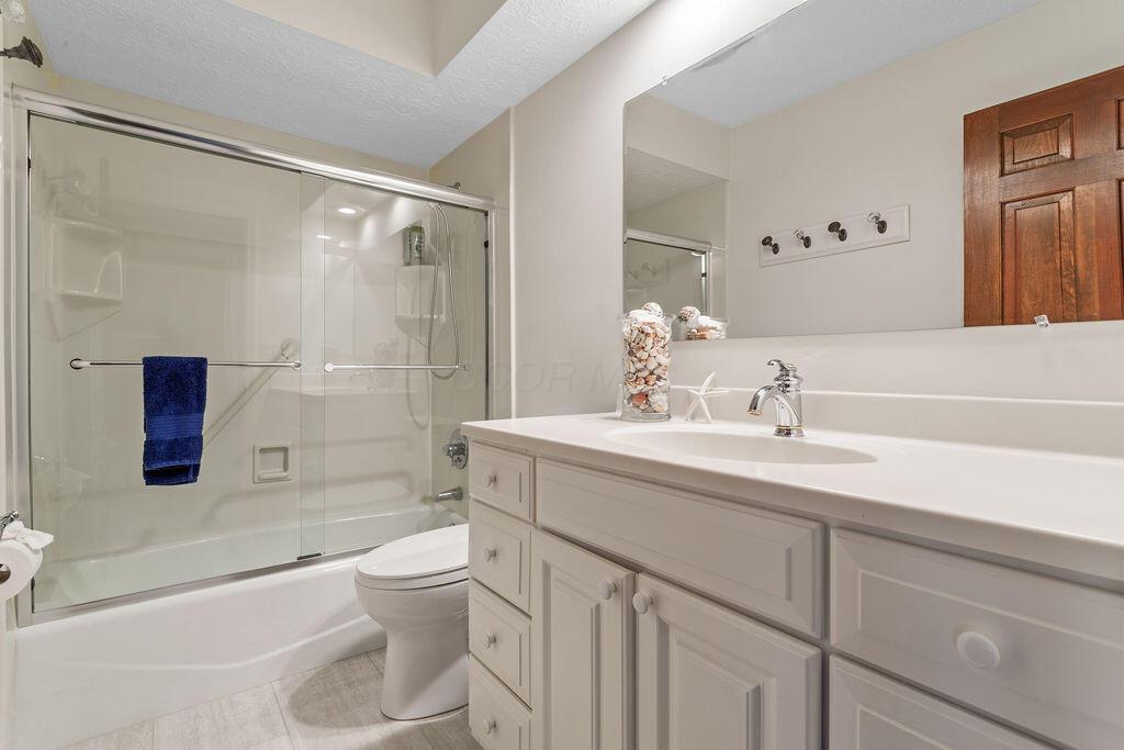 1012 Ravine Ridge Drive Columbus, OH 43085 - Photo 37 of 43 1012RavineRidgeDrive_Hommati102(38)