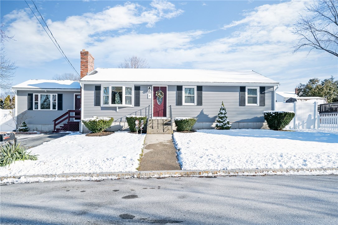 7 Star Avenue Woonsocket, RI 02895 - Photo 1 of 20
