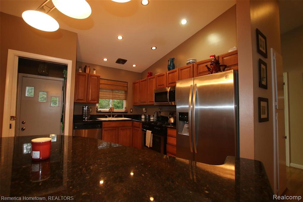 32380 Marblehead Road Farmington, MI 48336 - Photo 5 of 15
