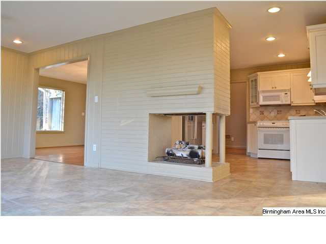 2729 Shades Crest Road Birmingham, AL 35216 - Photo 7 of 31