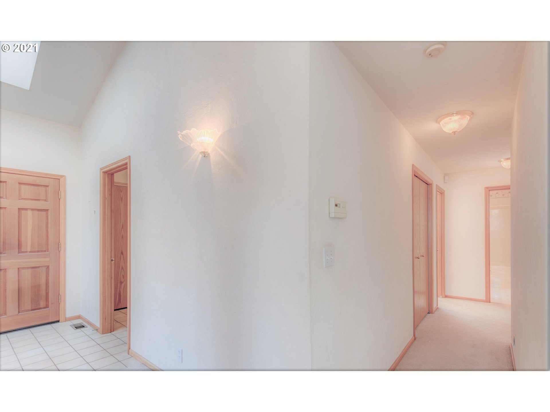 690 Poltava Street Springfield, OR 97477 - Photo 12 of 26 a bathroom with a sink and a mirror