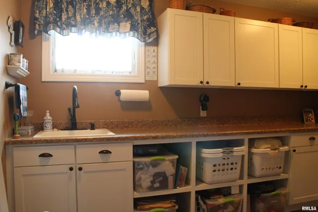 $594,000 | 1914 Ridgefield Drive, Port Byron, IL 61275