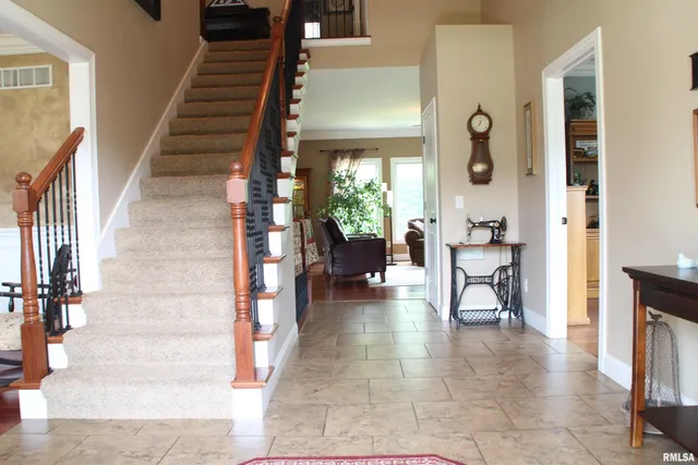 $594,000 | 1914 Ridgefield Drive, Port Byron, IL 61275