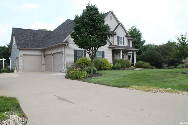 $594,000 | 1914 Ridgefield Drive, Port Byron, IL 61275