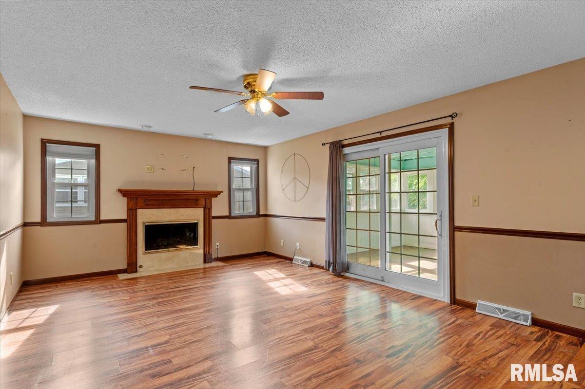 2605 Cardifs Avenue Springfield, IL 62704 - Photo 15 of 37