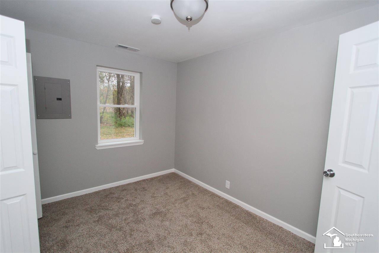 13777 Townsend Road Milan, MI 48160 - Photo 7 of 26