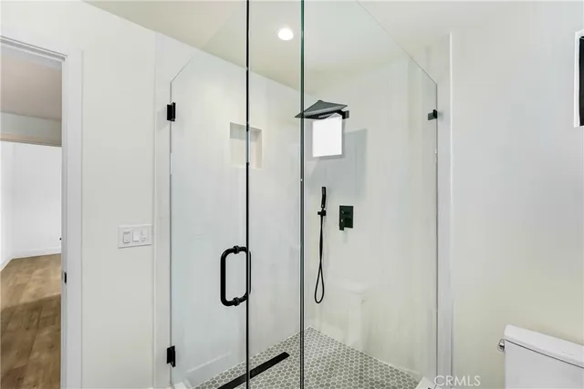 $4,950 | 4036 Rosemont Avenue, Unit 5, Montrose, CA 91020