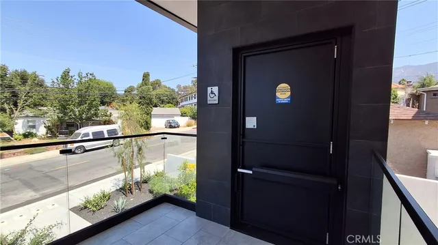 $4,950 | 4036 Rosemont Avenue, Unit 5, Montrose, CA 91020