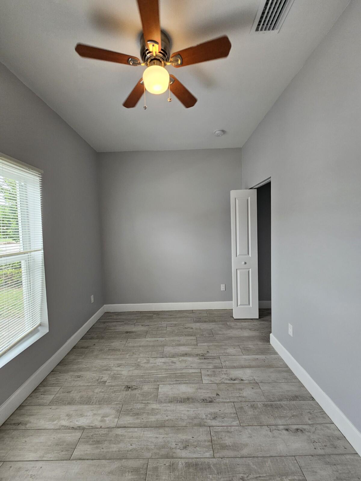 1558 West 26th Court Riviera Beach, FL 33404 - Photo 12 of 34 20250827_111742_copy_1200x1600