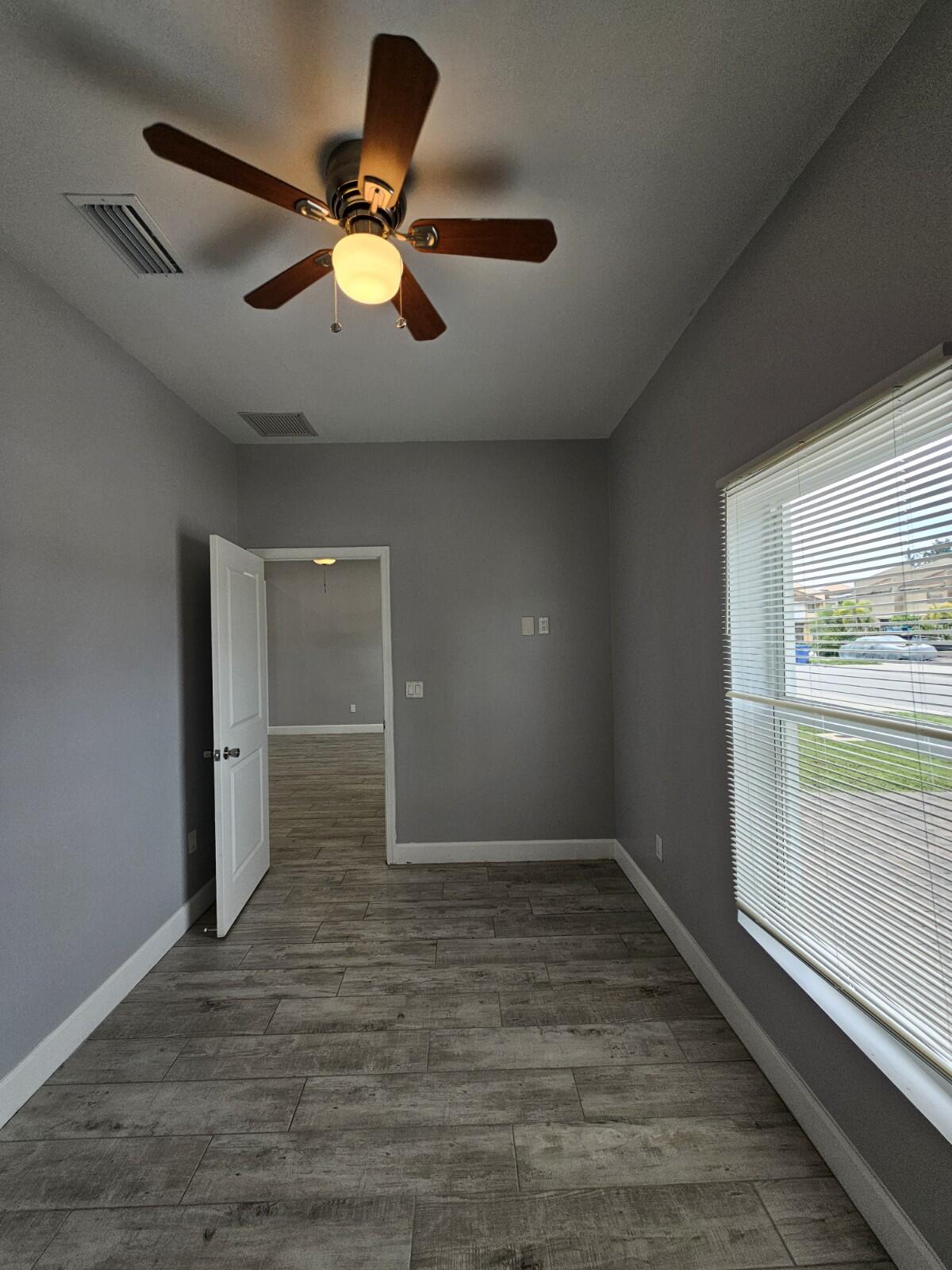 1558 West 26th Court Riviera Beach, FL 33404 - Photo 13 of 34 20250827_111800(0)_copy_1200x1600