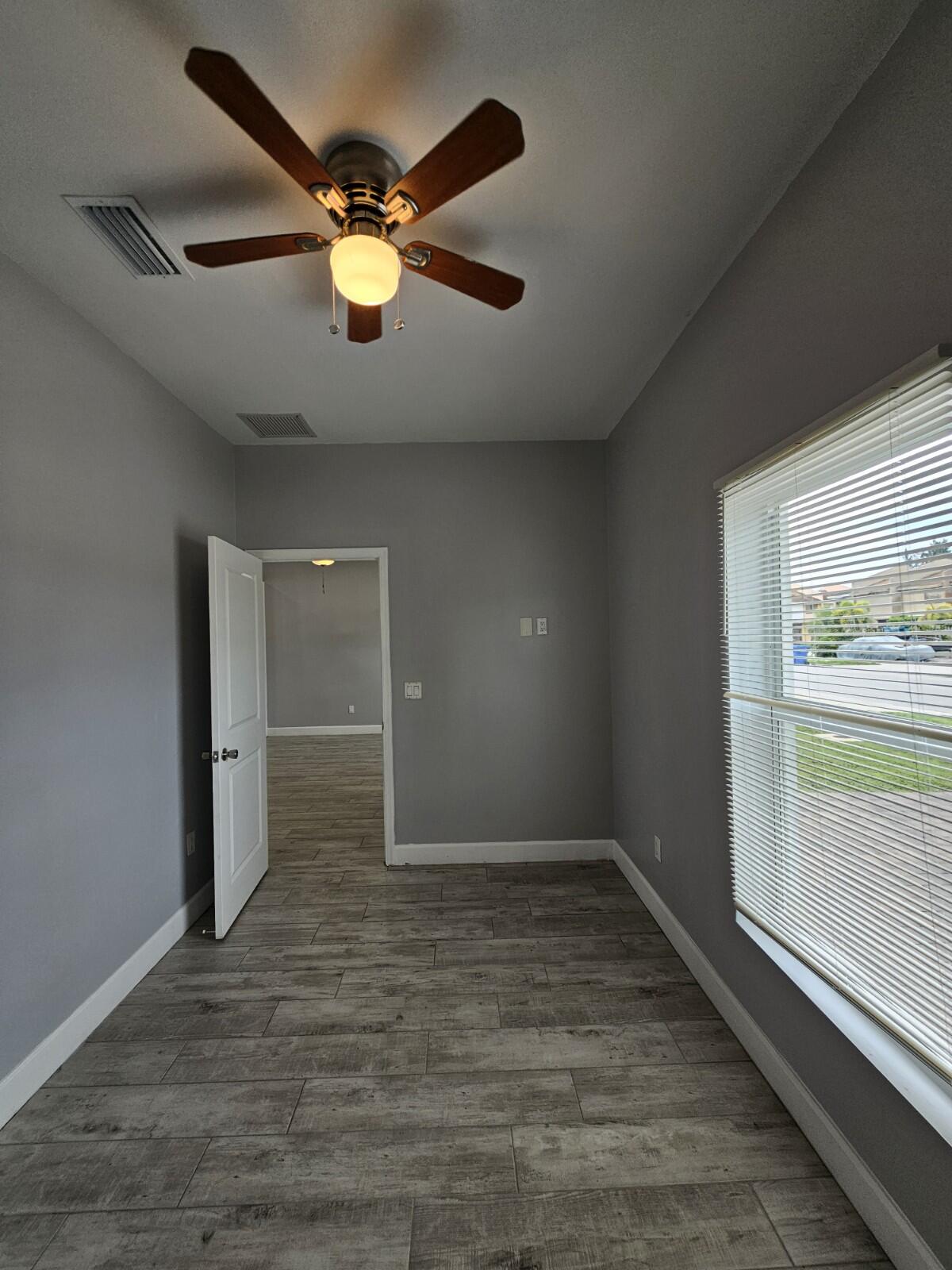 1558 West 26th Court Riviera Beach, FL 33404 - Photo 14 of 34 20250827_111800_copy_1200x1600